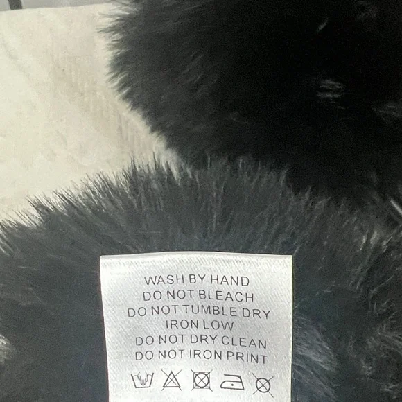 Faux Fur/Leather SMART GLOVES - Picture 10 of 11